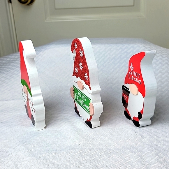 Christmas Gnomes Wooden Decor 6.5x4in set of 3 - Picture 7 of 8